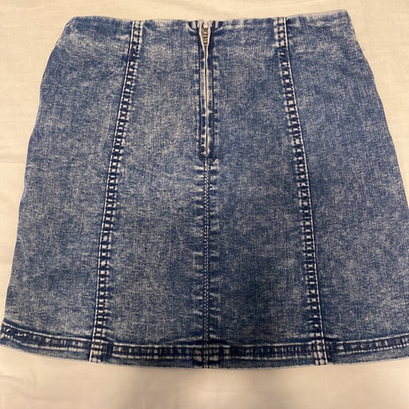 Short Denim Skirt - Picture 2 of 3